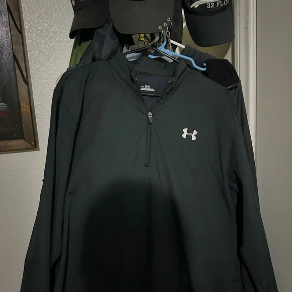 Under Armour Black Long Sleeve Top XL size - Picture 3 of 7